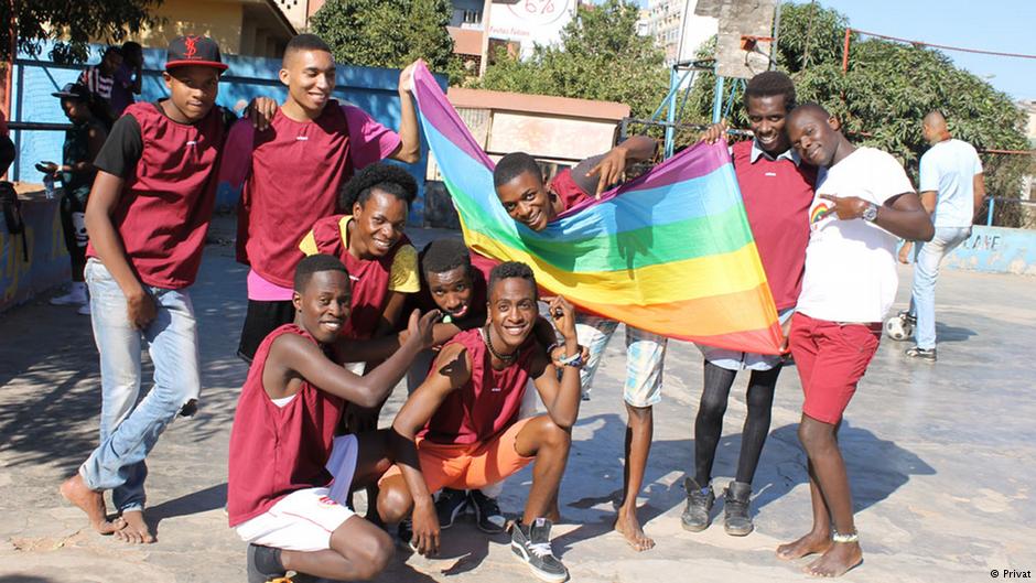 LGBT em parada gay Moçambique