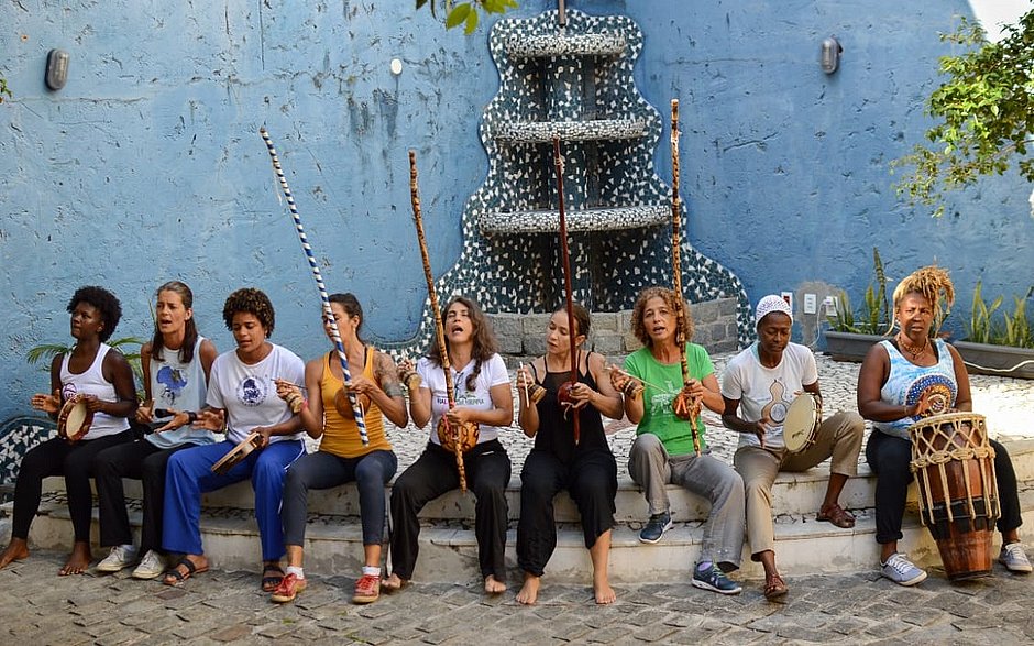 mulheres capoeira