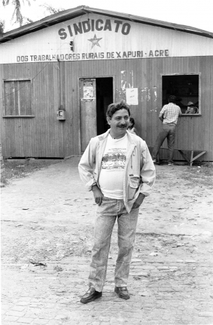 Chico Mendes: veja fotos do líder símbolo da luta pela defesa da Amazônia -  Fotos - UOL Educação